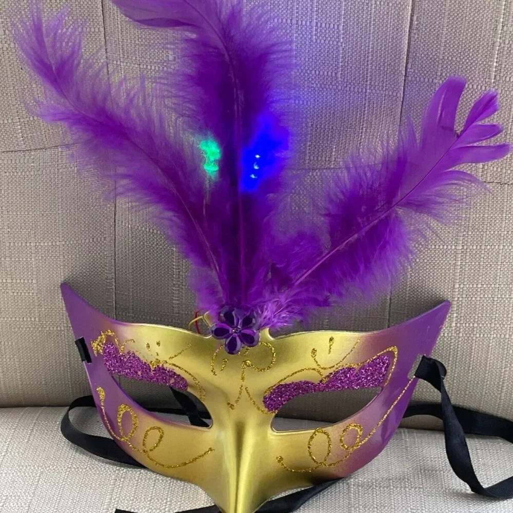 Light Up Mask Women Eye Mask Fashion Faux Purple Feather Masquedare Party Mask